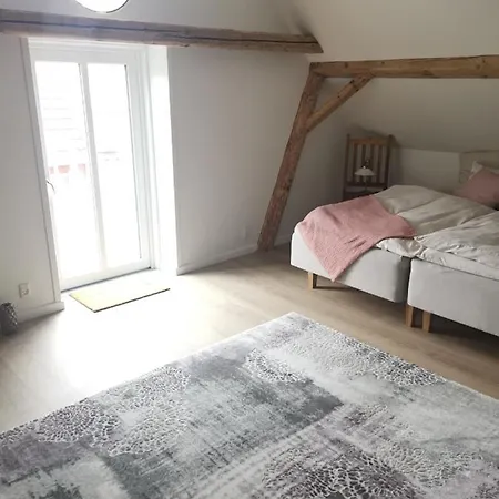 Hos Mette Bed & Breakfast 3*